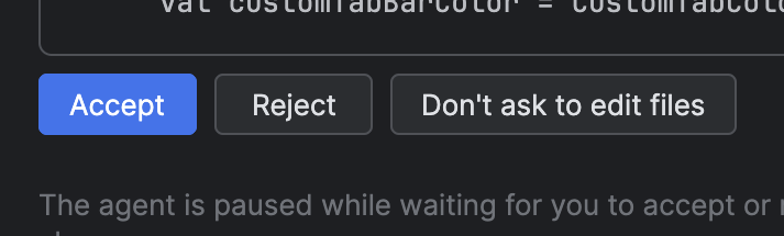 Options permettant d'accepter ou de refuser les modifications, ou de poser des questions à leur sujet.