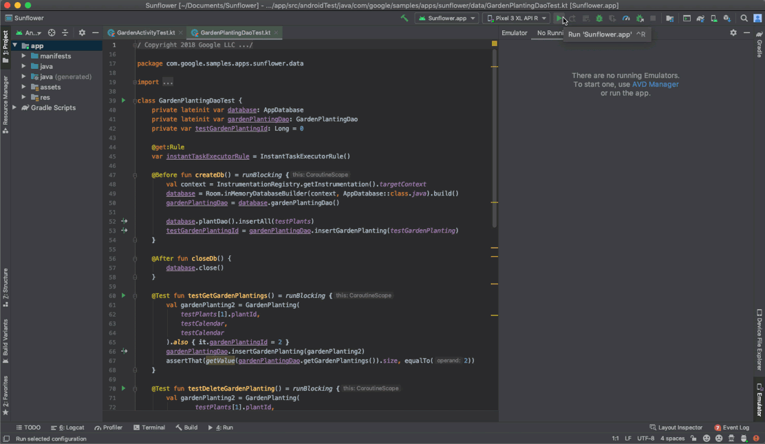 Android Studio のツール ウィンドウ内で起動されたエミュレータ。